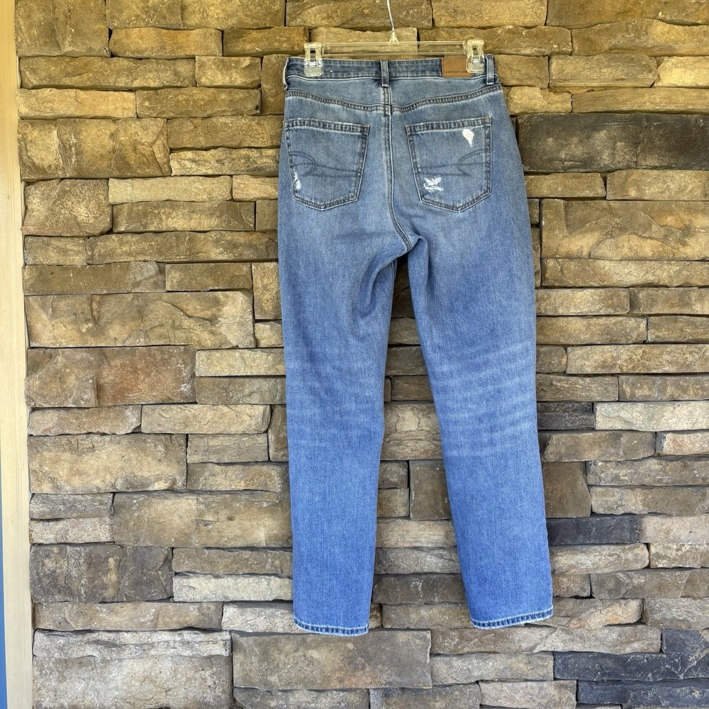 Women's size 4 American Eagle Mom Jeans blue distressed denim High Rise - Picture 8 of 10